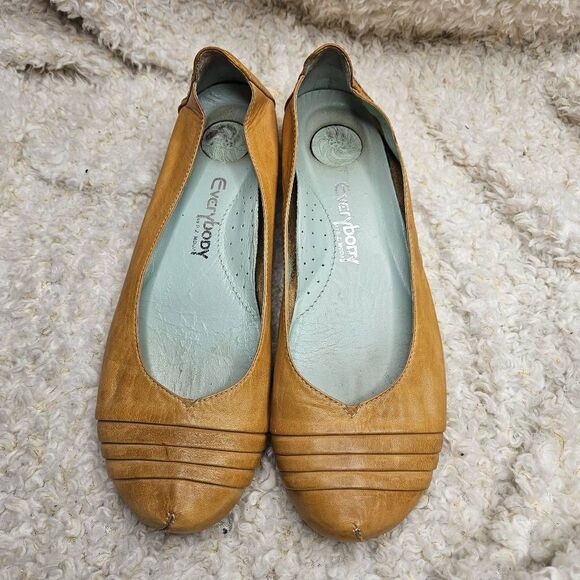 Everybody by BZ Moda‎ Tan Leather Low Block Heel sz 39 - Picture 3 of 7